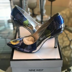 Nine West Silver Foil Printed Pump